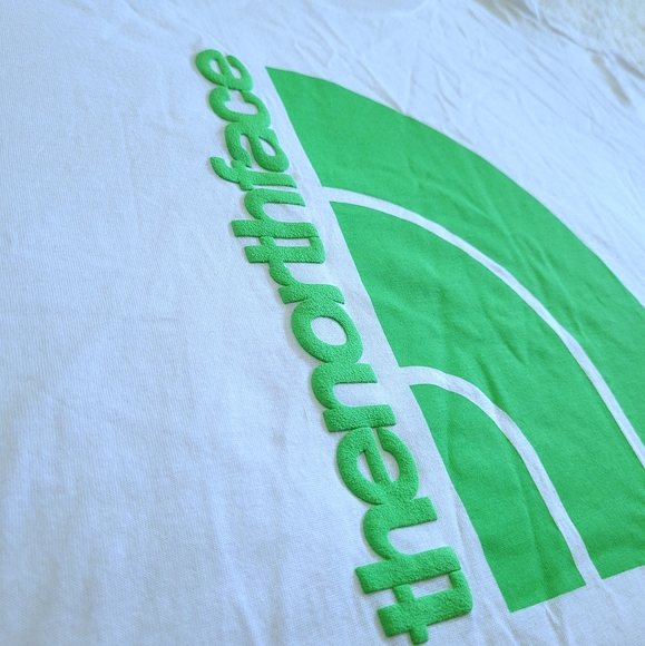 The North⬆️ Face👦 Logo Tee👕 - NWT - Picture 10 of 16